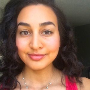 Meet your Posher, Kira